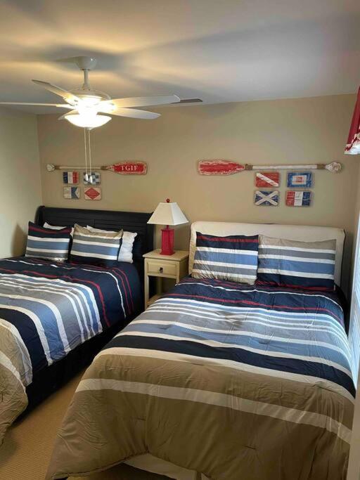 In The Heart Of Harbour Town 2Br 2Ba Pool Access Close To Beach Hilton Head Island Exterior photo
